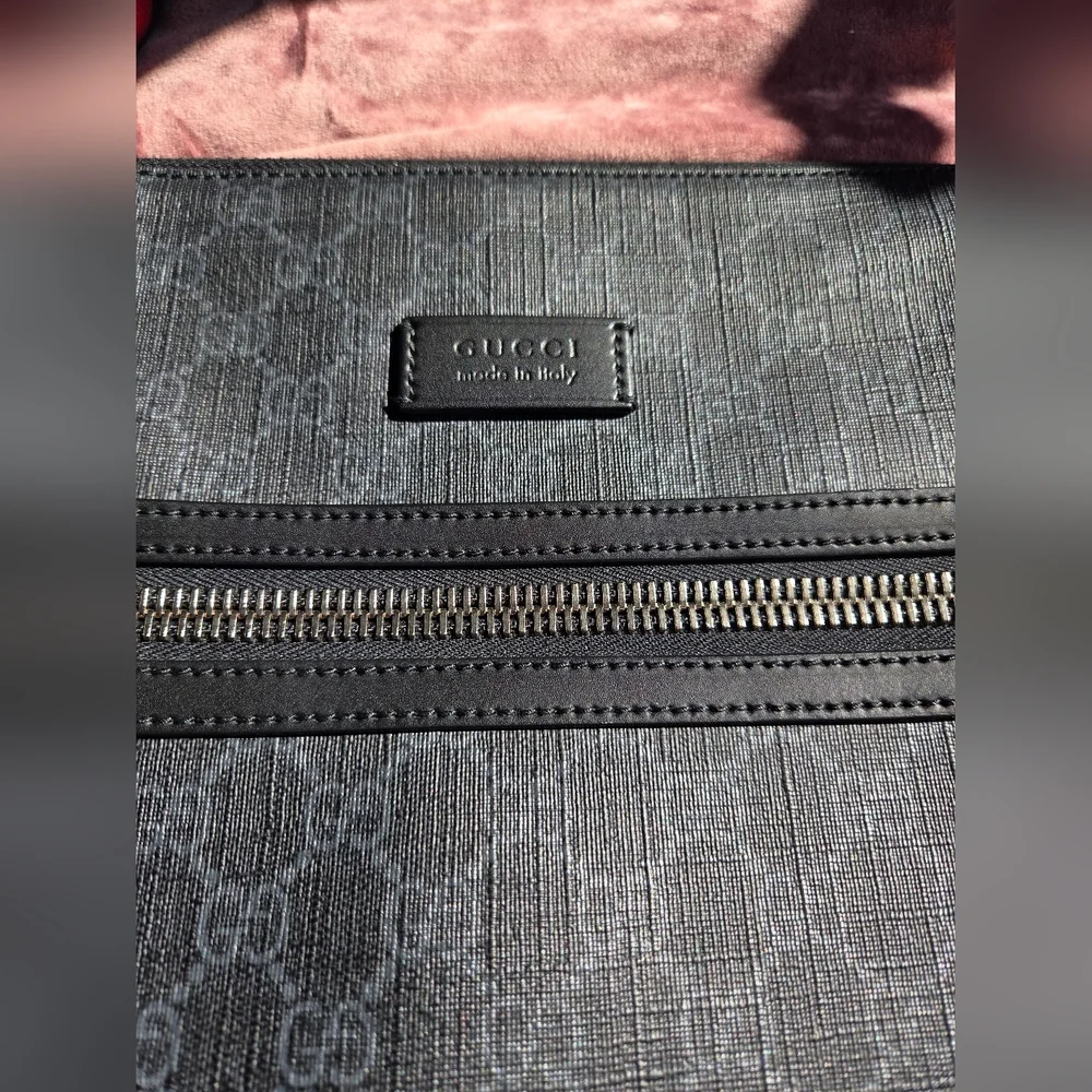 Previously Owned By Sophia Bush!! Gucci Black Large Messenger Bag - GG Supreme